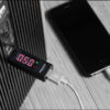 DELOCK αντάπτορας USB 65569 με οθόνη ένδειξης V/A, έως 5V/4A, μαύρος
