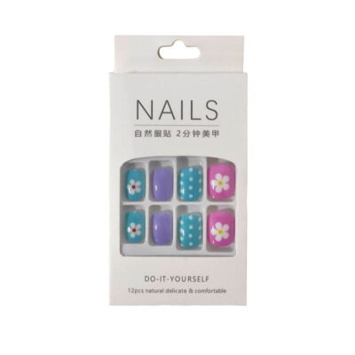 Αυτοκόλλητα νύχια σε διάφορα σχέδια - Press-on fake nails